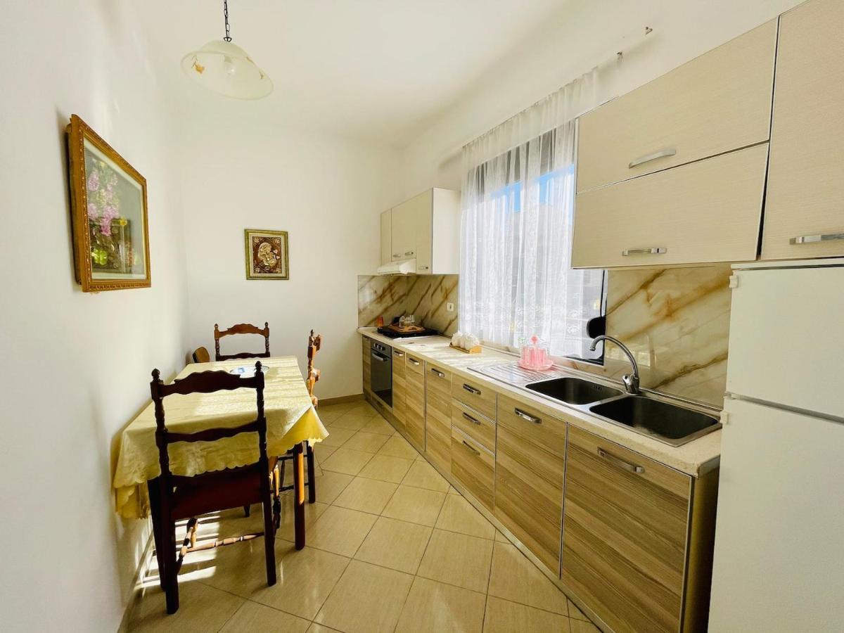 Apartment Jico Travel - Erjon Vlorë